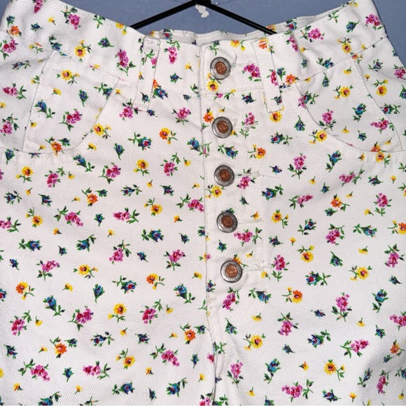 No! Jeans Vintage Floral White Long Denim Shorts Size 9/24” - Picture 3 of 8